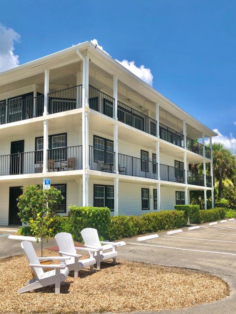 Davis House Inn